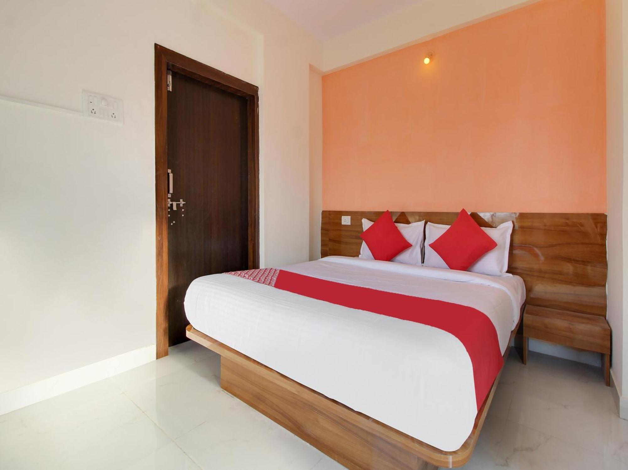 Hotel O Silver 9 Hindzsevádi Kültér fotó